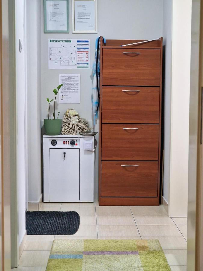 Quiet Center Apartment Sremska Mitrovica Exterior foto